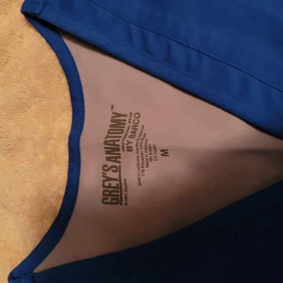 Scrub Set - Picture 2 of 3